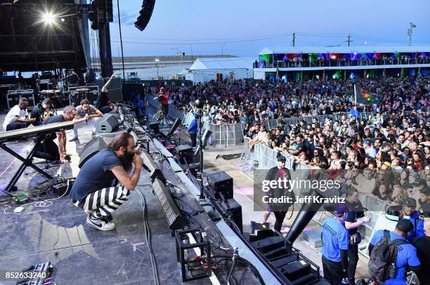 Sebu Singer 1,282 Sebu Stock Photos, High-Res Pictures, and Images - Getty Images