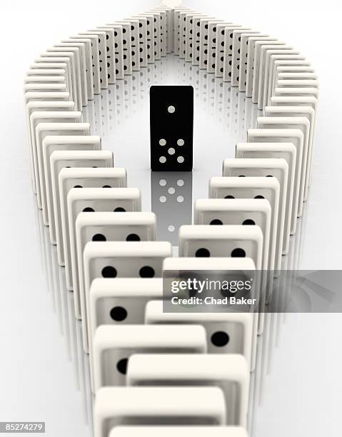 ilustraciones, imágenes clip art, dibujos animados e iconos de stock de path of dominoes around a single domino - dominó