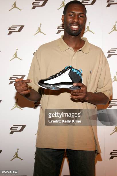 Hornets forward Julian Wright attends the Jordan Brand CP3.II Shoe Launch at Republic Nightclub on March 5, 2009 in New Orleans, Louisiana.