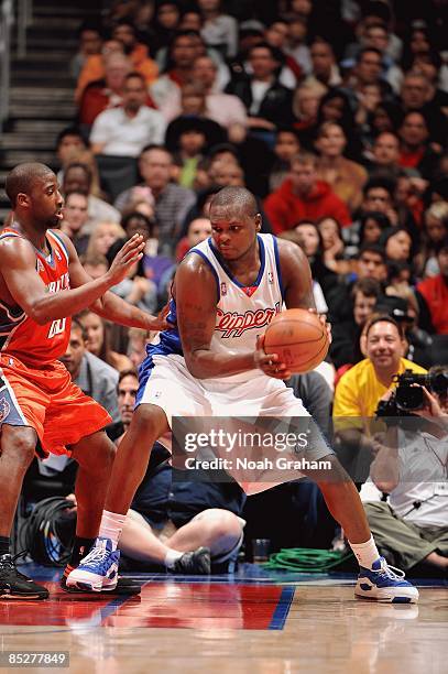 Zach Randolph of the Los Angeles Clippers makes a move against Raymond Felton of the Charlotte Bobcats during the game at Staples Center on February...