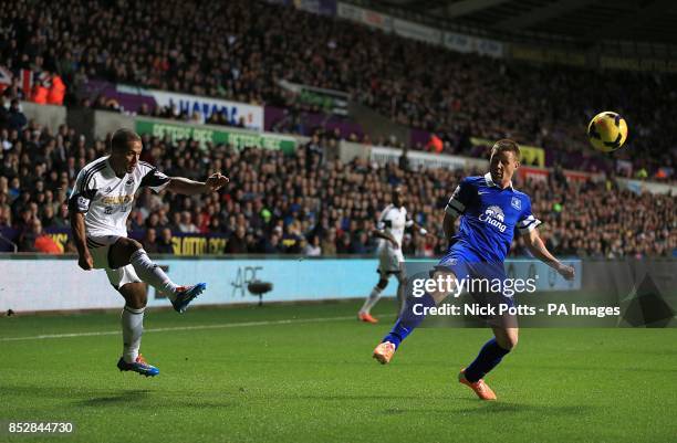 Wayne Routleg 557 Wayne Mccarthy Stock Photos, High-Res Pictures, and Images - Getty ...