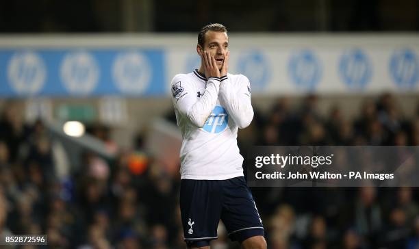 Tottenham Hotspur's Roberto Soldado dejected after a missed chance