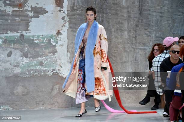 Model walks the runway at the Marni Spring Summer 2018 fashion show during Milan Fashion Week on September 24, 2017 in Milan, Italy.