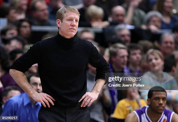 Head coach John Patrick of Goettingen looks on during the Basketball Bundesliga match between MEG Goettingen and Alba Berlin at the Lokhalle on March...