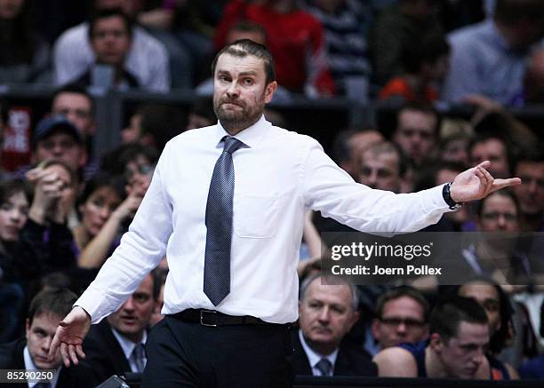 Head coach Luka Pavicevic of Berlin gestures during the Basketball Bundesliga match between MEG Goettingen and Alba Berlin at the Lokhalle on March...