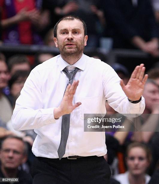 Head coach Luka Pavicevic of Berlin gestures during the Basketball Bundesliga match between MEG Goettingen and Alba Berlin at the Lokhalle on March...