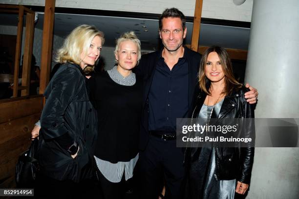 Diane Sawyer, Nancy Jarecki, Peter Hermann and Mariska Hargitay attend NBC & Vanity Fair host a party for "Will & Grace" at Mr. Purple at the Hotel...