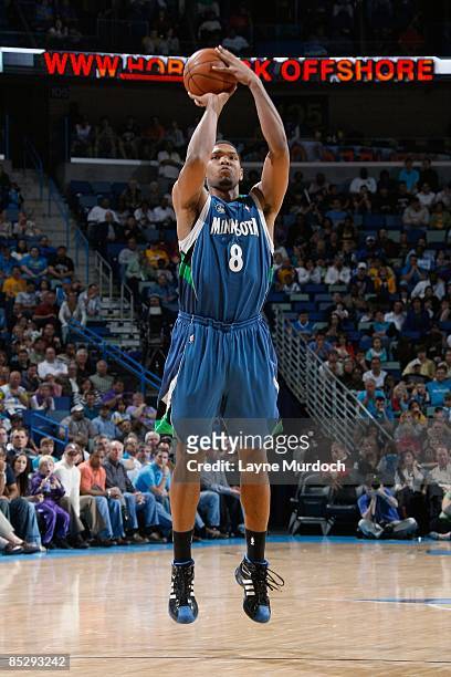 Ryan Gomes of the Minnesota Timberwolves shoots against the New Orleans Hornets during the game on February 8, 2009 at the New Orleans Arena in New...