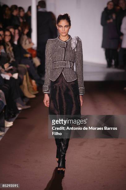 Models walk the runway at the Veronique Leroy Ready-to-Wear A/W 2009 fashion show during Paris Fashion Week at Espace Commines on March 6, 2009 in...