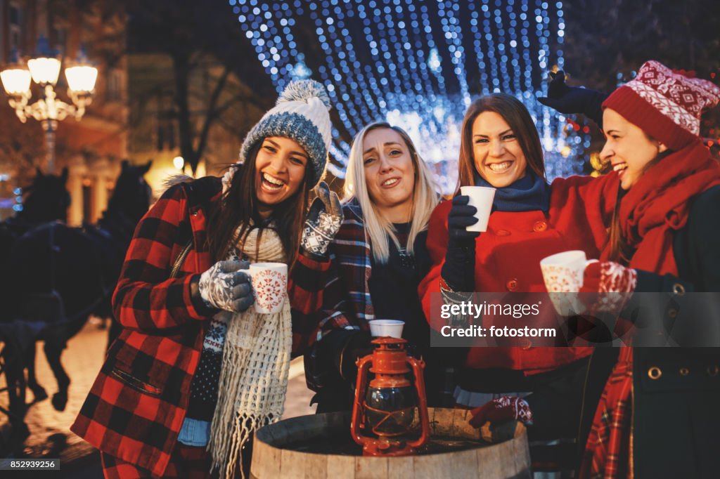 Weihnachtsfeiern sind am besten mit Freunden