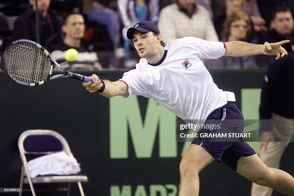 British tennis player Chris Eaton agains