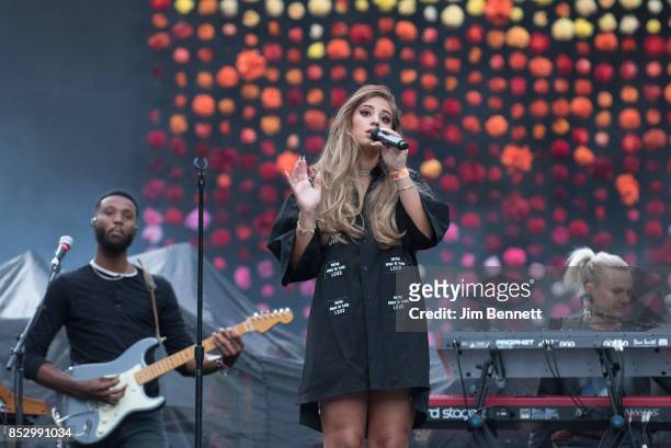 Alina Baraz performs live on stage at CenturyLink Field on September 23, 2017 in Seattle, Washington.
