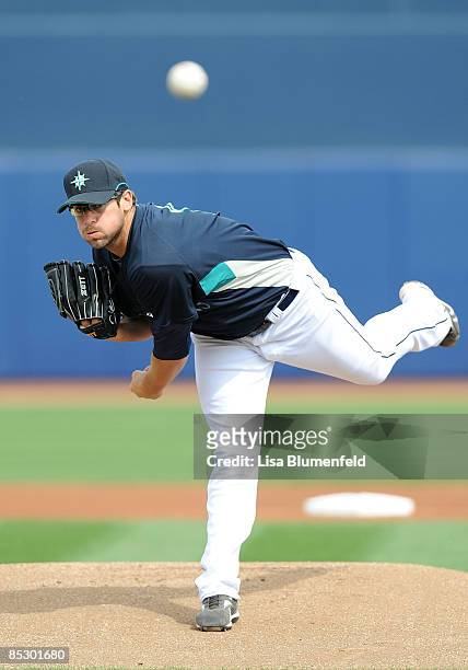 Ryan Rowland-Smith of the Seattle Mariners pitches during a Spring Training game against the Arizona Diamondbacks at Peoria Stadium on March 8, 2009...