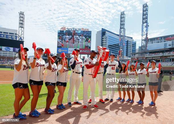 215 Atlanta Braves Tomahawk Team Stock Photos, High-Res Pictures, and  Images - Getty Images