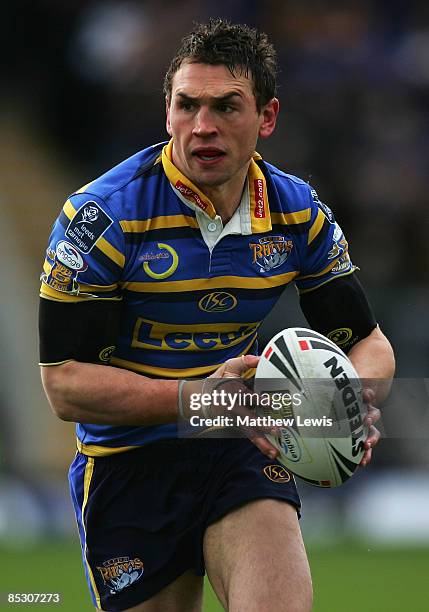 Kevin Sinfield of Leeds in action during the Super League match between Warrington Wolves and Leeds Rhinos at the Halliwell Jones Stadium on March 8,...