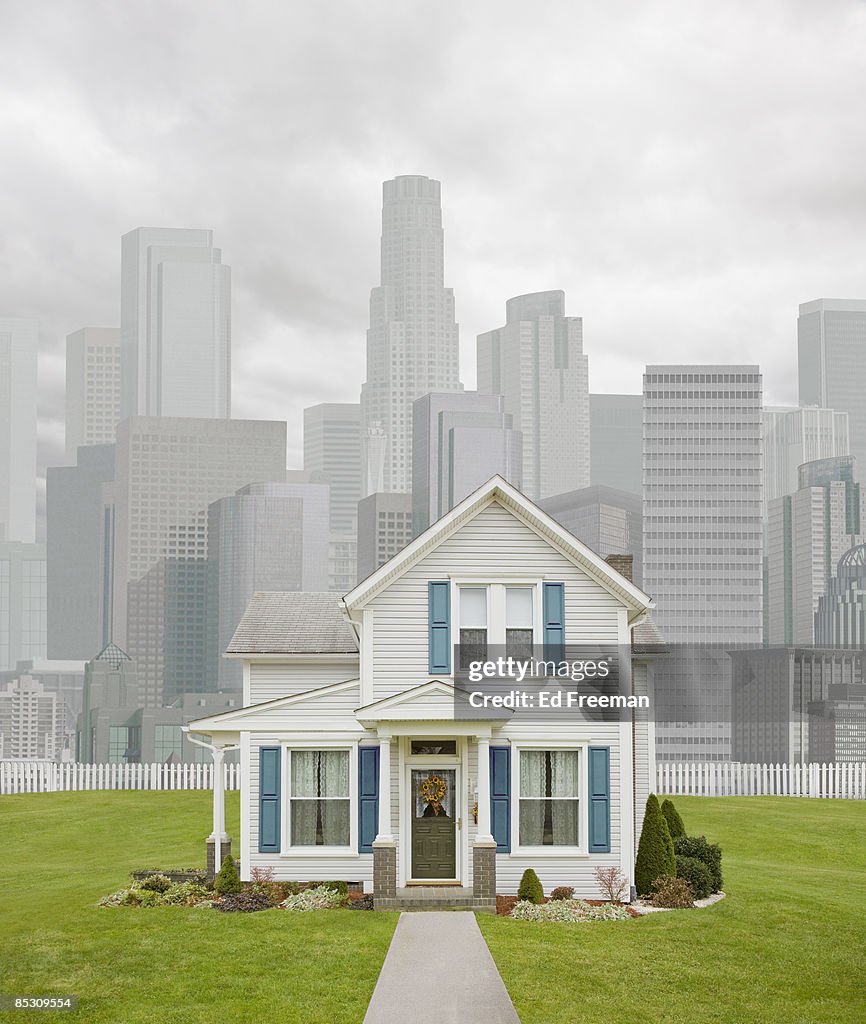 Urban Rural House Rural House In Urban Setting High-Res Stock Photo - Getty Images