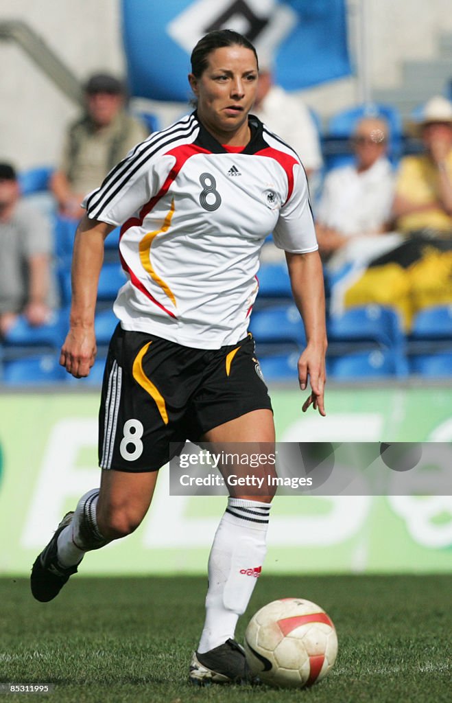 Germany v Sweden - Women's Algarve Cup