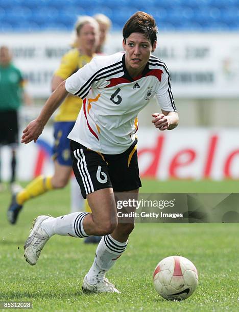 Linda Bresonik in action during the Women's Algarve Cup match between Germany and Sweden at the Algarve stadium on March 9, 2009 in Faro, Portugal.