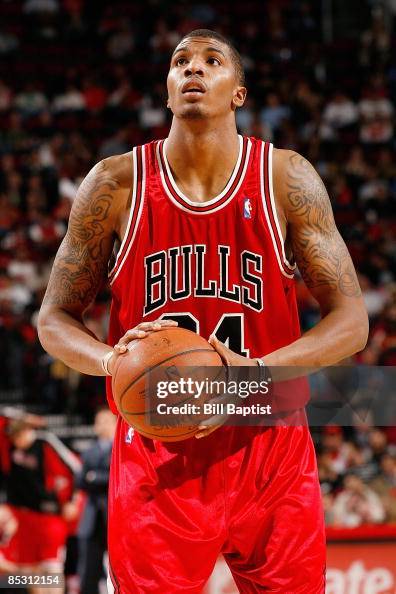 Tyrus Thomas Tyrus Thomas of the Chicago Bulls shoots a free throw during the game ...