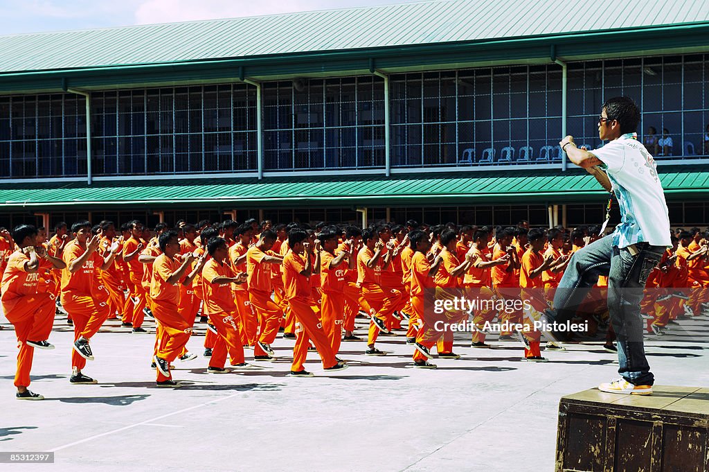 Dancing Prison Inmates
