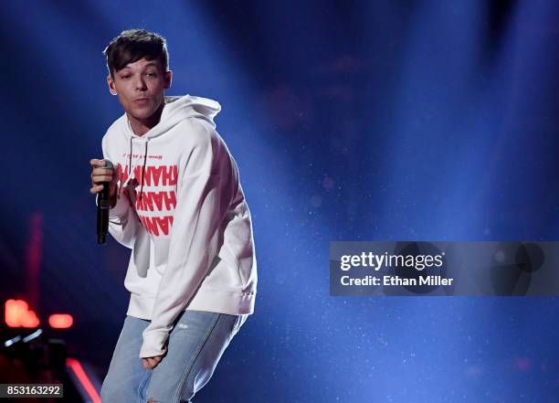 Louis Tomlinson performs during the 2017 iHeartRadio Music Festival at T-Mobile Arena on September 23, 2017 in Las Vegas, Nevada.