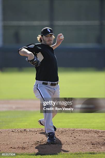 Aaron Poreda of the Chicago White Sox pitches during a "B" game against the Los Angeles Dodgers on February 26, 2009 at Camelback Ranch in Glendale,...