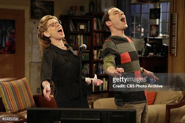 "The Maternal Capacitance" -- A disastrous visit from Mrs. Hofstadter brings Leonard and Penny closer together, while Sheldon finds in Leonard?s...