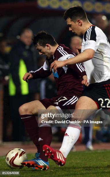 Hearts' David Smith holds off Aberdeen's Ryan Jack during the Scottish Premiership match at Tynecastle Stadium, Edinburgh.