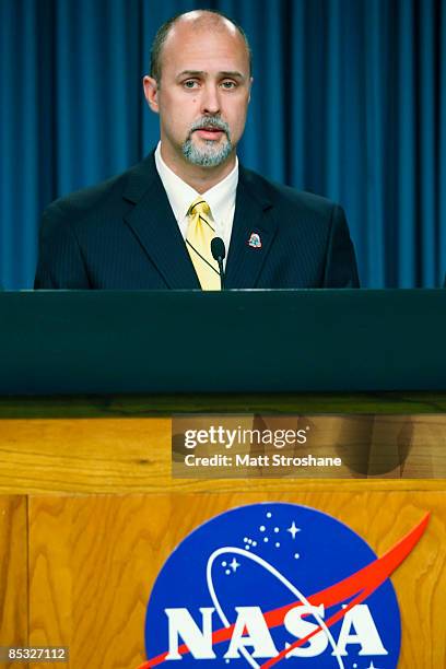 Robby Ashley, STS-119 Payload Manager, addresses the media during the Space Shuttle Discovery L-1 pre-launch briefing March 10, 2009 in Cape...