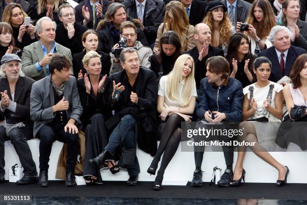 Jaimie Hince, Kate Moss, Mario Testino, Claudia Schiffer, Francesco Vezzoli and Freida Pinto attend the Chanel Ready-to-Wear A/W 2009 fashion show...