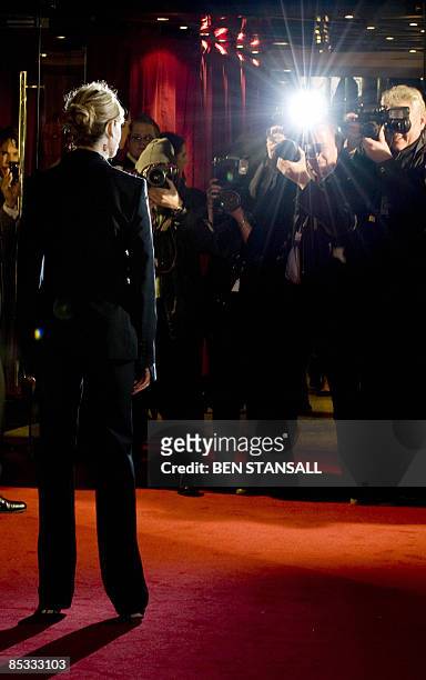 Actress Julia Roberts arrives at the world premier of the movie Duplicity at the Empire Cinema in Leicester Square, Central London on March 10, 2009....