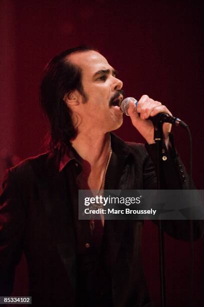 Photo of Nick CAVE and Nick CAVE & THE BAD SEEDS, Nick Cave performing on stage