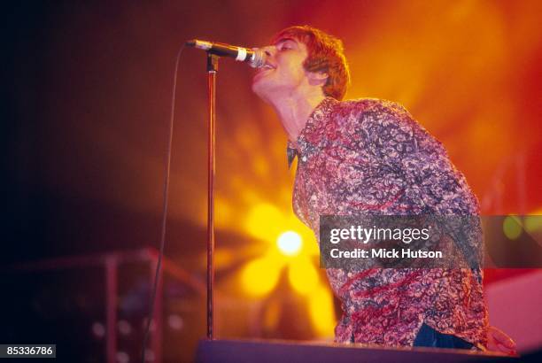 Photo of Liam GALLAGHER and OASIS, Liam Gallagher performing on stage
