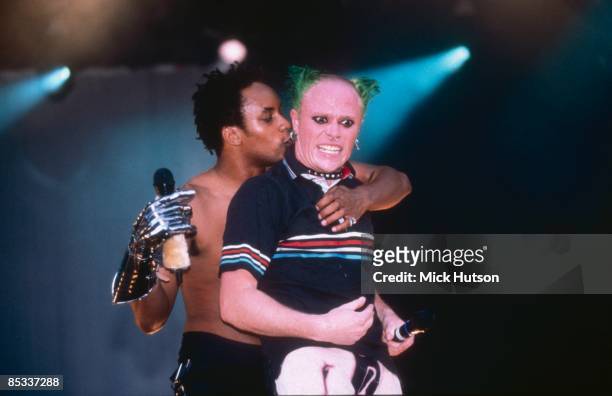 Photo of MAXIM and Keith FLINT and PRODIGY, Maxim and Keith Flint performing on stage