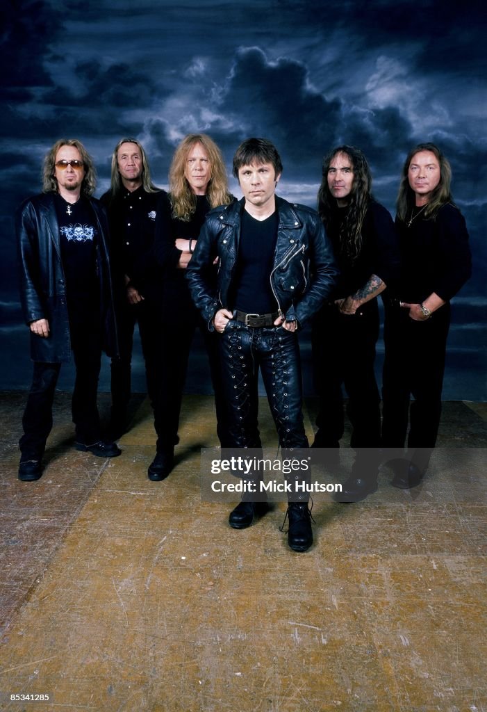 Photo of Adrian SMITH and Bruce DICKINSON and Janick GERS and IRON MAIDEN and Steve HARRIS and Dave MURRAY and Nicko McBRAIN