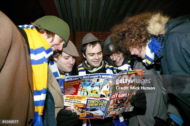 Photo of Simon RIX and Nick HODGSON and Ricky WILSON and Andrew WHITE and KAISER CHIEFS and Nick BAINES, L-R: Andrew 'Whitey' White, Ricky Wilson,...