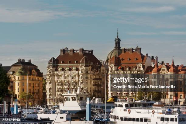 buildings at the waterfront, mariaberget, sodermalm, stockholm, sweden - sodermalm stock pictures, royalty-free photos & images