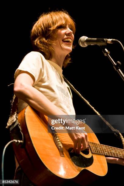 Beth Renton 360 Beth Kent Stock Photos, High-Res Pictures, and Images - Getty Images