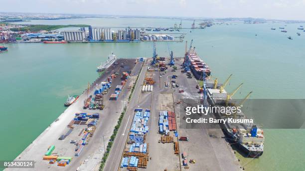 tanjung perak port - barry crane stock pictures, royalty-free photos & images