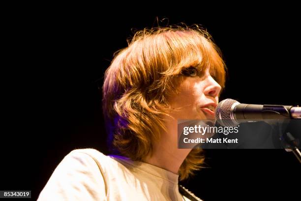 Beth Renton 431 Beth Kent Stock Photos, High-Res Pictures, and Images - Getty Images