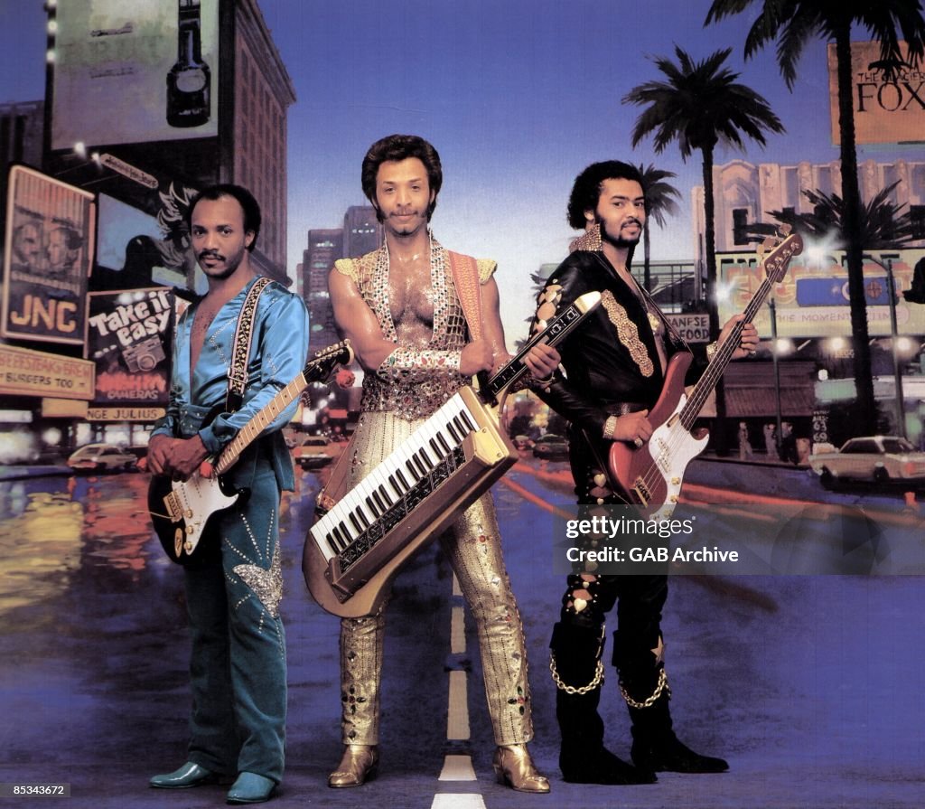 Photo of ISLEY BROTHERS and Ernie ISLEY and Chris JASPER and Marvin ISLEY