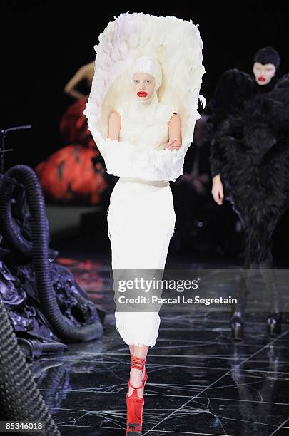 Model walks down the catwalk during the Alexander McQueen Ready-to-Wear A/W 2009 fashion show during Paris Fashion Week at POPB on March 10, 2009 in...