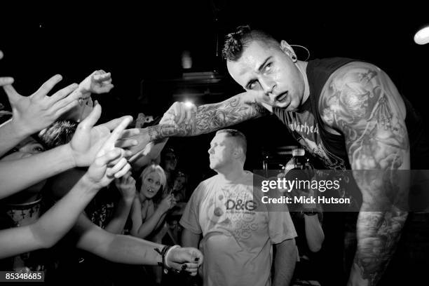 Ax7 Singer Photo of M. SHADOWS and AVENGED SEVENFOLD, M. Shadows performing live ...
