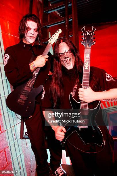 Photo of Mick THOMSON and Jim ROOT and SLIPKNOT; Posed portrait of Jim Root and Mick Thomson