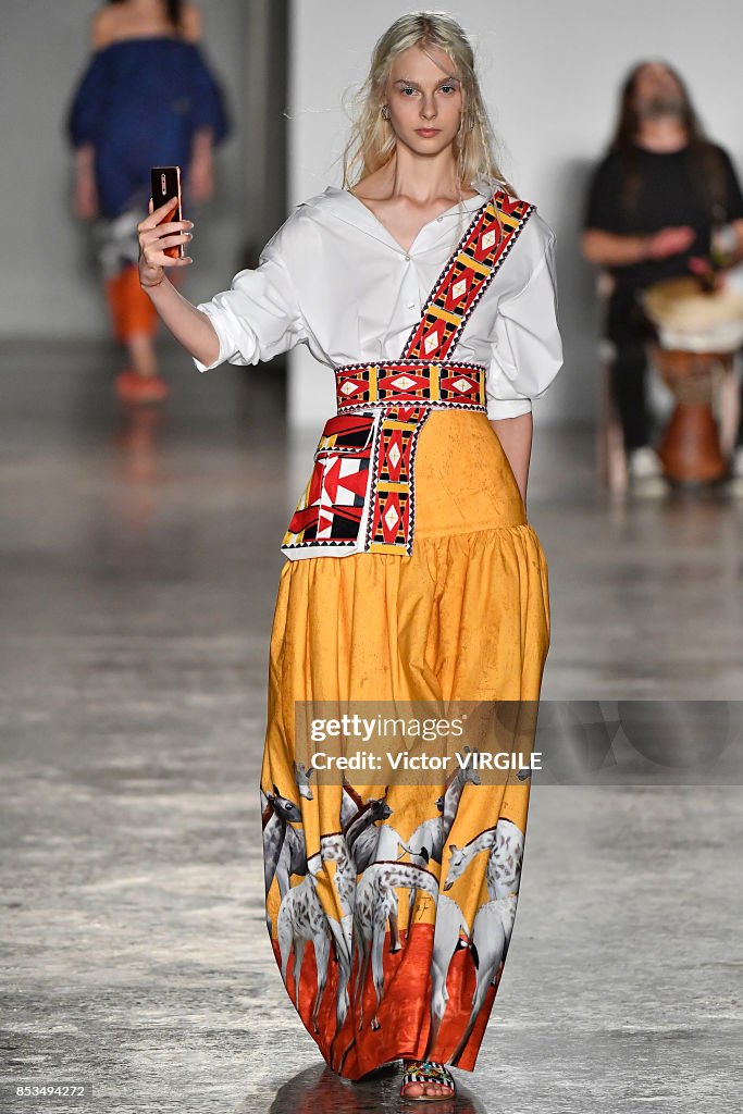 A model walks the runway at the Stella Jean Ready to Wear... News Photo ...