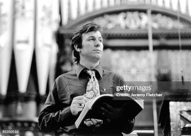 Photo of Ryland DAVIES; During rehearsal at Leeds Town Hall