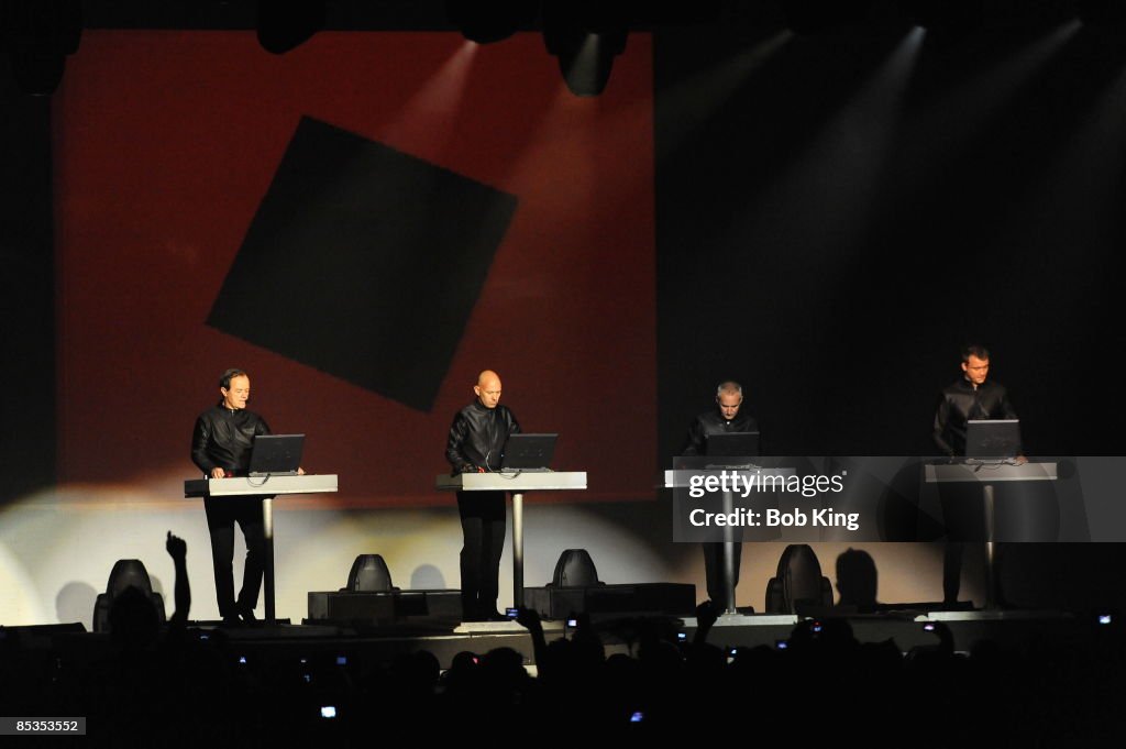 Kraftwerk - Sydney