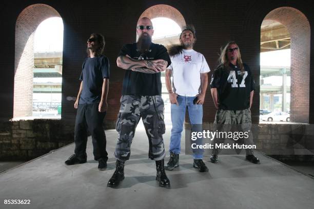 Photo of SLAYER and Dave LOMBARDO and Tom ARAYA and Jeff HANNEMAN and Kerry KING; L-R: Dave Lombardo, Kerry King, Tom Araya, Jeff Hanneman - posed,...