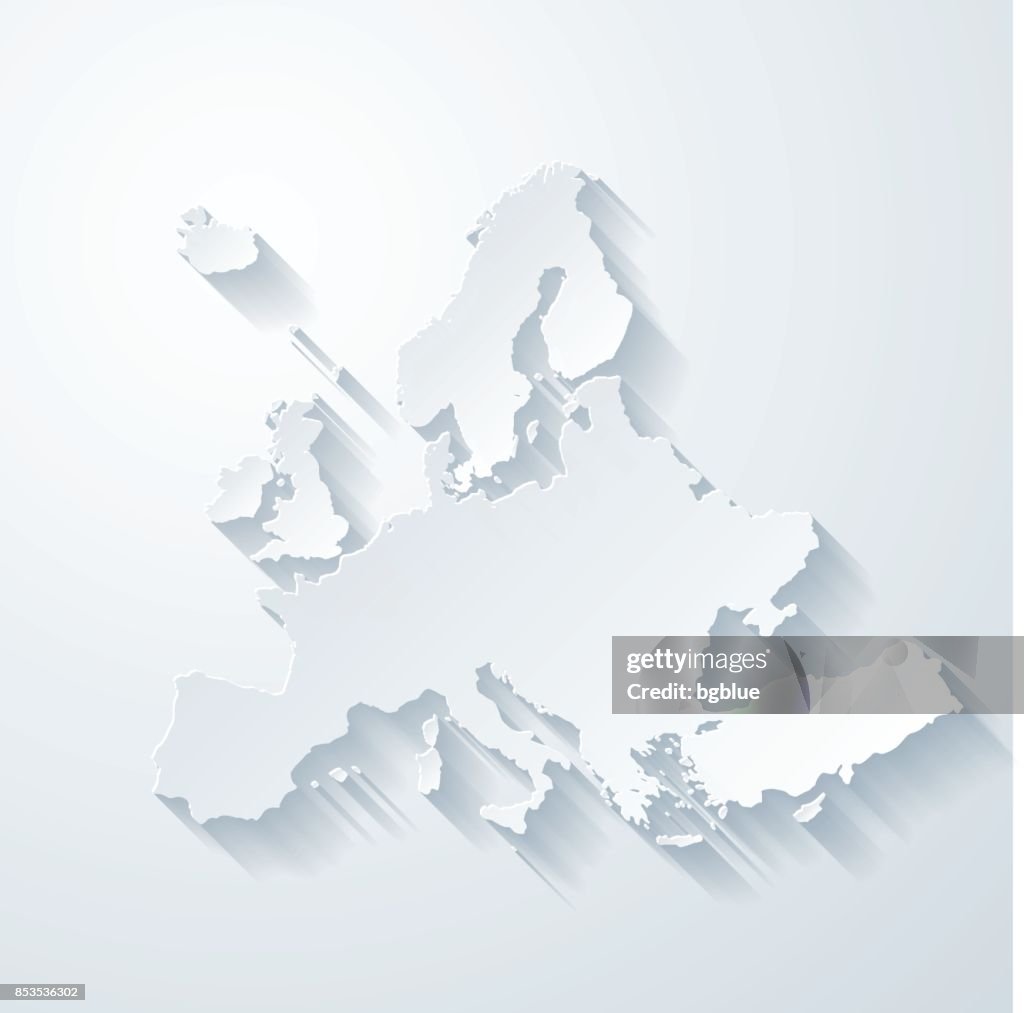 Mapa de Europa con el papel cortado efecto sobre fondo blanco