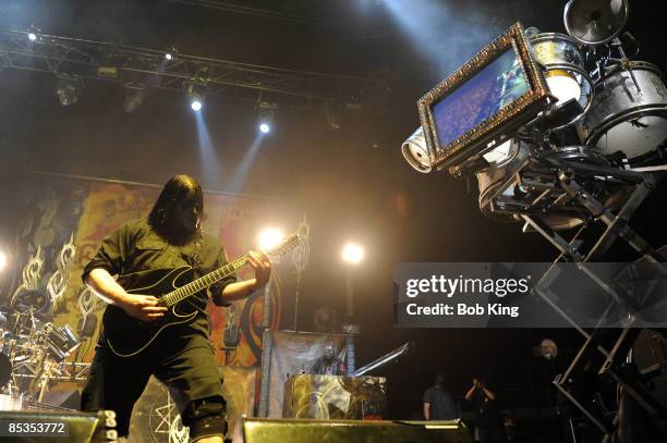 Photo of SLIPKNOT and Mick THOMSON, Mick Thomson performing on stage